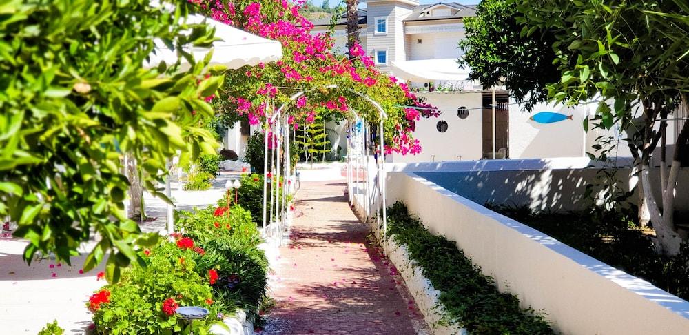 Erendiz Garden Hotel ケメル エクステリア 写真